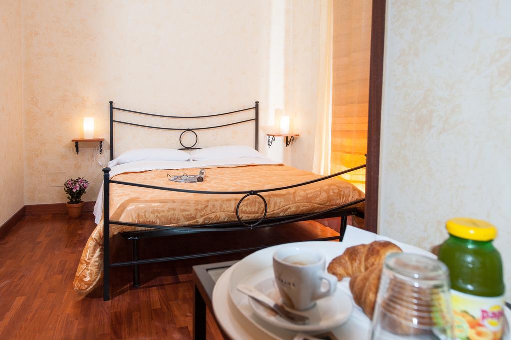 Residenza Laterano Hotel Róma Kültér fotó